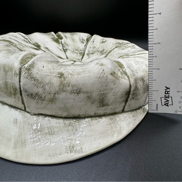 Ceramic Page Boy Cap Decor Dish - Picture 14 of 17